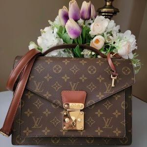 Authentic LOUIS VUITTON Vintage Monceau 28
Crossbody